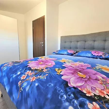Holiday home Aurora By Interhome