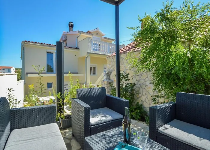 Vakantiehuis Aurora By Interhome