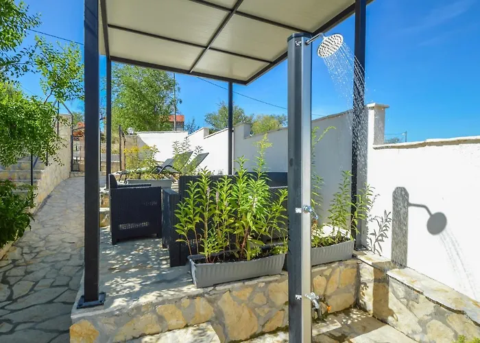 Aurora By Interhome *