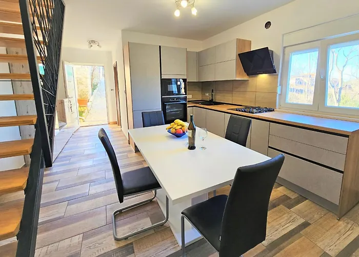 Aurora By Interhome *